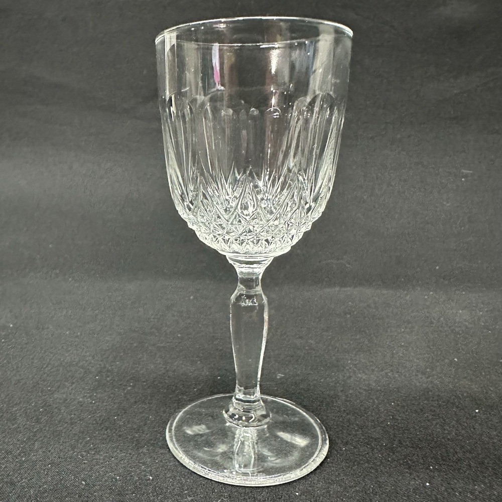 Vmc‎ Reims 'VMR3' 3 7/8" Cordial Glass Teardrop / Diamond, Vintage
